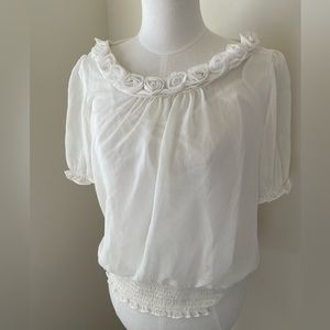 White blouse flower
